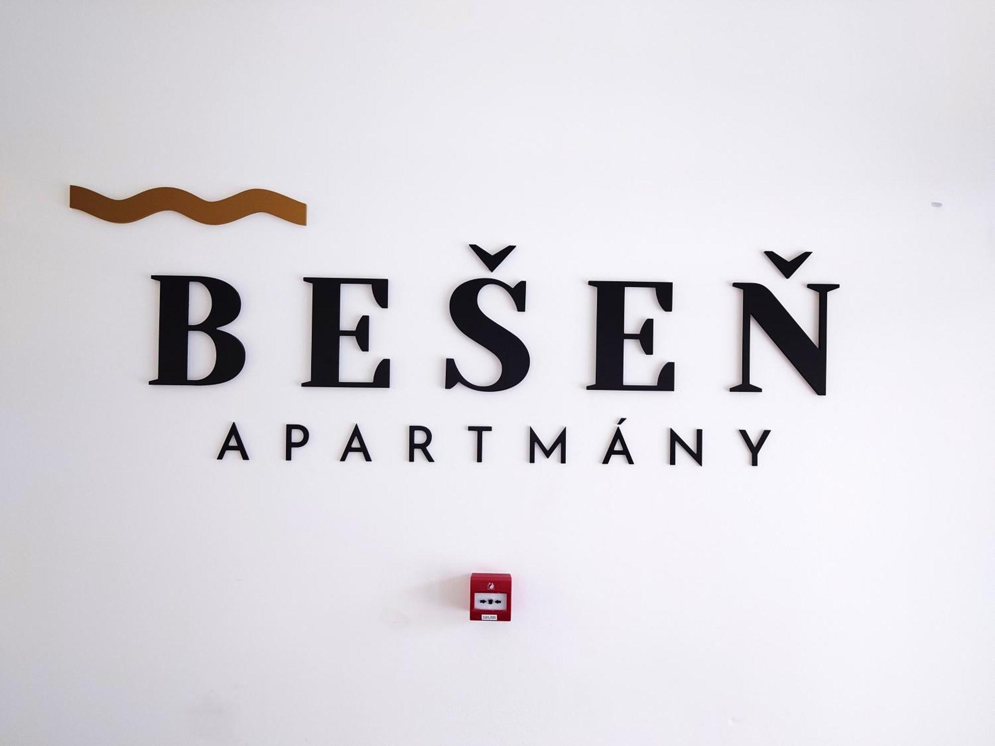 Apartman Nad Riekou Besenova Exterior foto