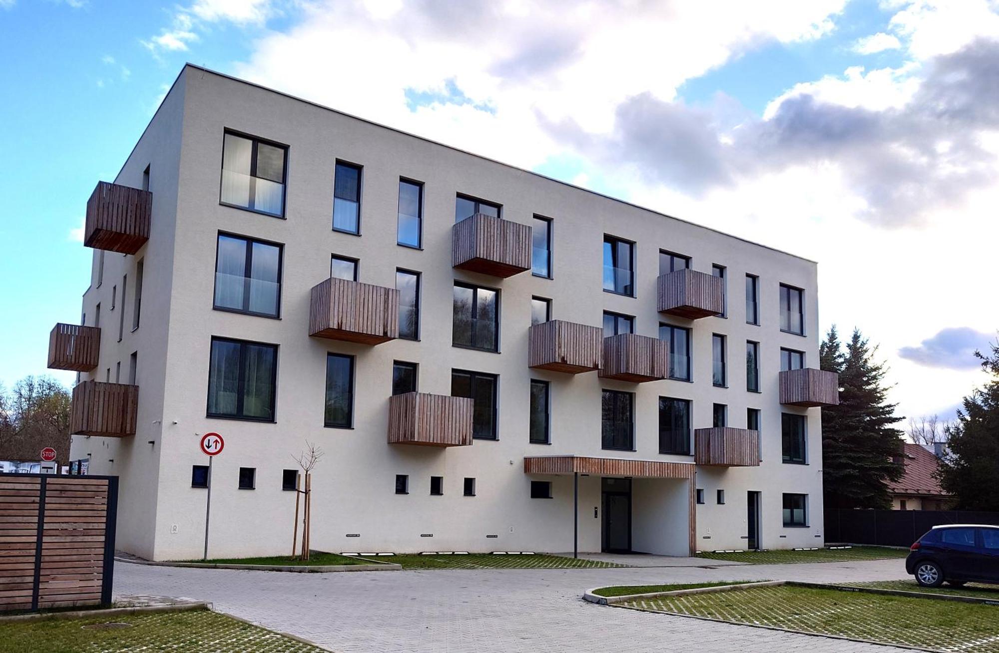 Apartman Nad Riekou Besenova Exterior foto